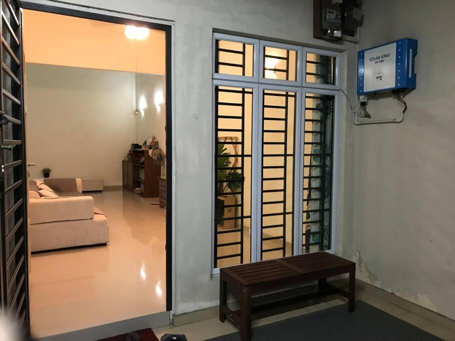 Terrace House Near Stulang Laut Ciq Midvalley Ksl For 7Pax Johor Bahru Exterior foto