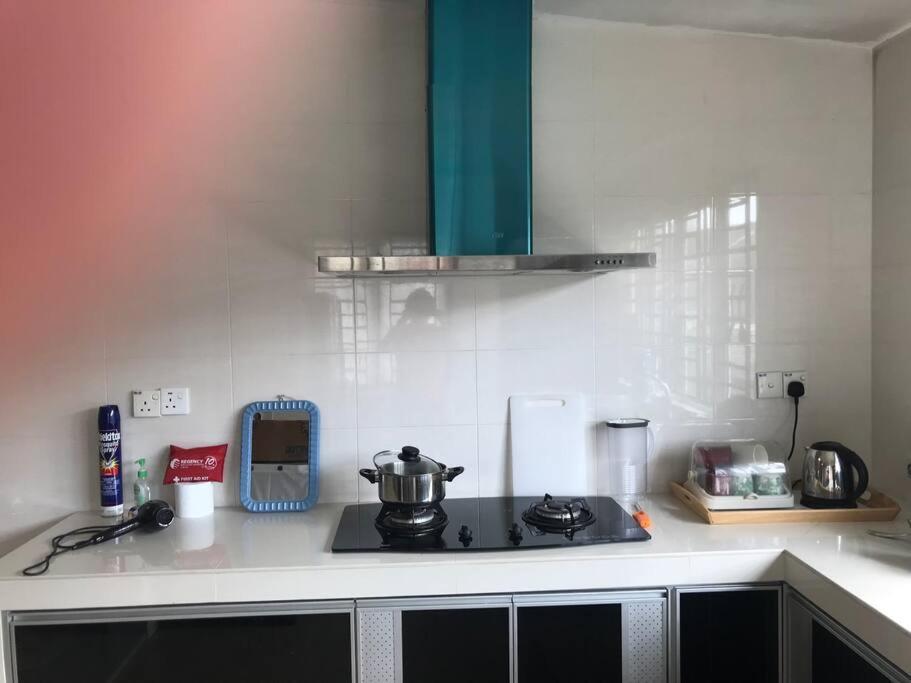 Terrace House Near Stulang Laut Ciq Midvalley Ksl For 7Pax Johor Bahru Exterior foto