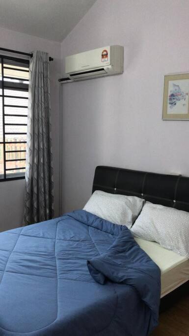 Terrace House Near Stulang Laut Ciq Midvalley Ksl For 7Pax Johor Bahru Exterior foto