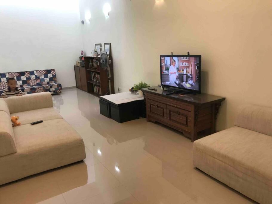 Terrace House Near Stulang Laut Ciq Midvalley Ksl For 7Pax Johor Bahru Exterior foto