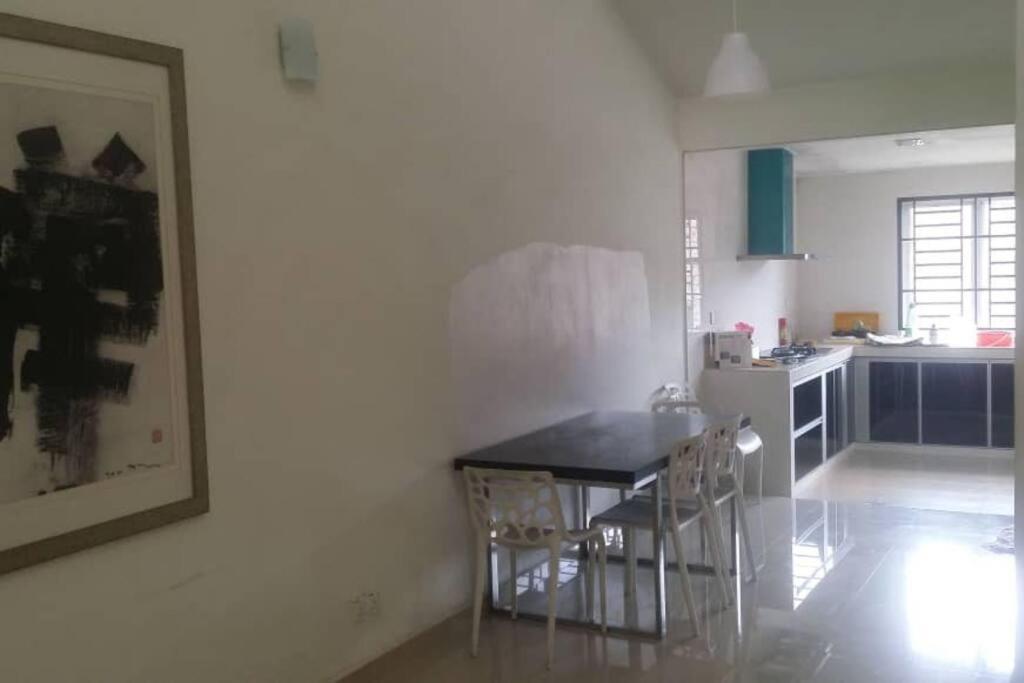 Terrace House Near Stulang Laut Ciq Midvalley Ksl For 7Pax Johor Bahru Exterior foto